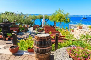 Enjoy an exclusive wine tasting on the island of Hvar